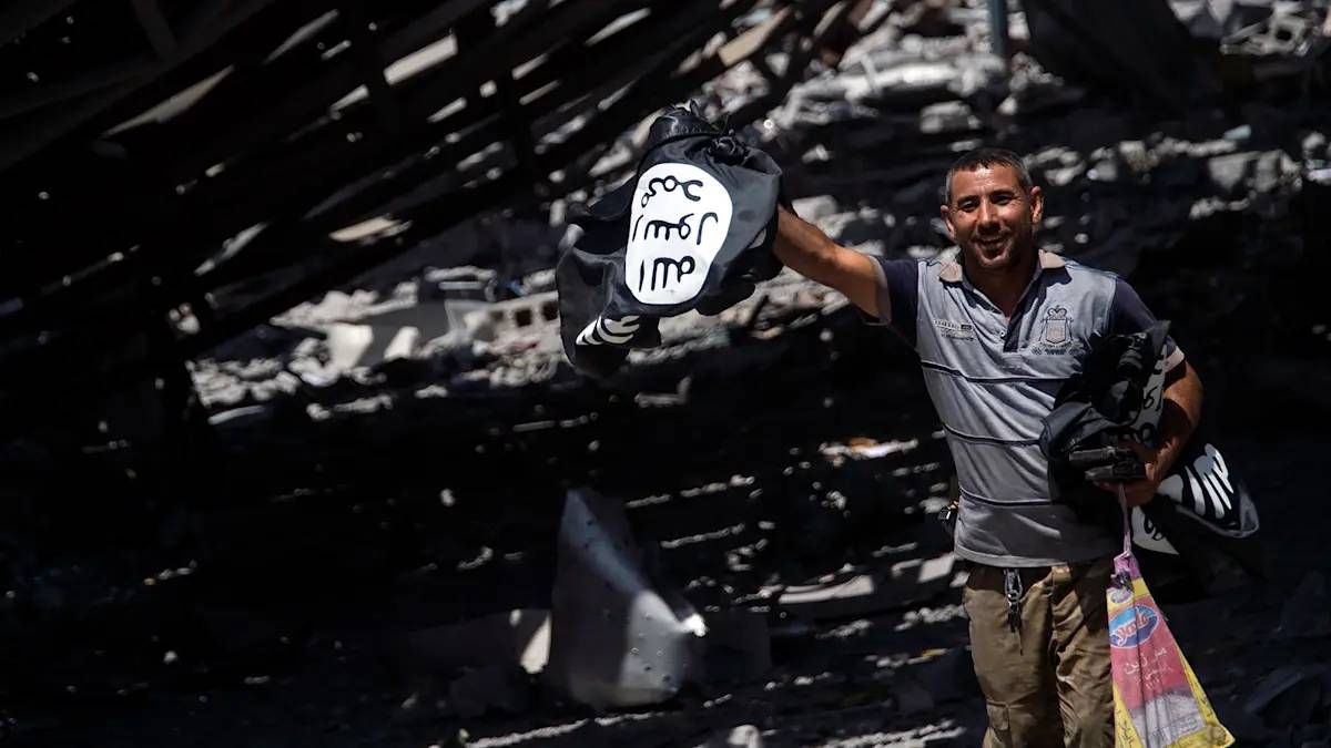Why Men Fight and Women Don’t: Masculinity and Extremist Violence